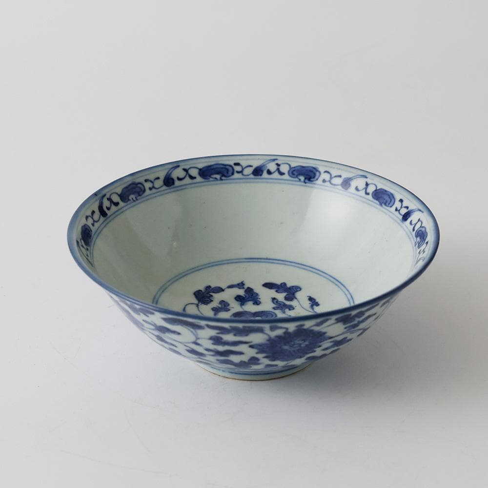 幕末〜明治時代 成化年製 染付（そめつけ）南京写 唐草文 中鉢 古伊万里 有田焼