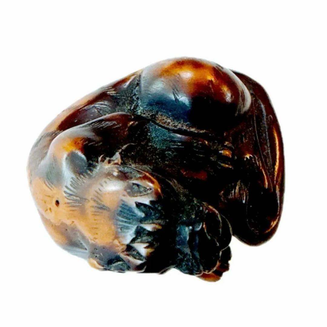 木彫り熊 熊 根付 木製 彫刻 置き根付 提げ物 骨董 アンティーク 黄楊