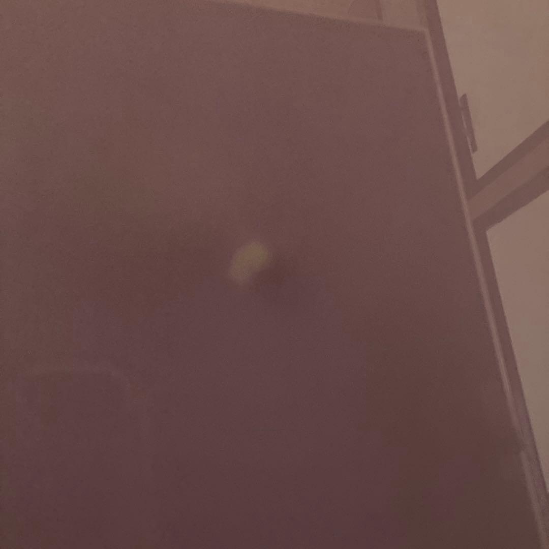 絵画　「紫の窓」　渡辺薫 作