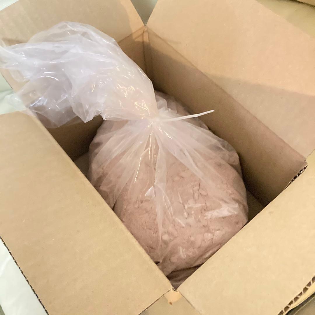 新ロット入荷前の在庫一掃！ヒマラヤ黒岩塩＊自然派に大人気！5キロ× 4袋