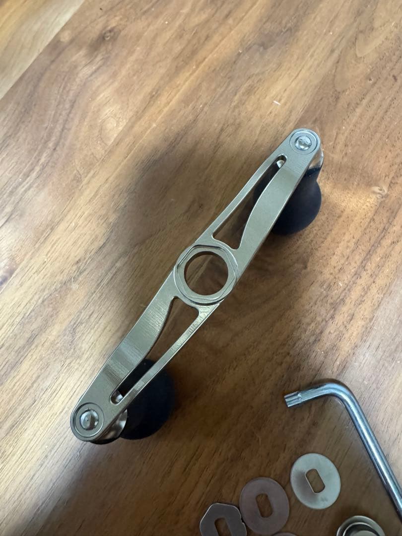 DRTバリアル95ハンドルMC後シルバー センターナット　シマノ左