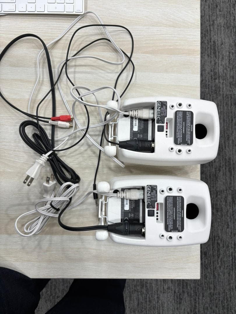 GENELEC パワードスピーカー ペア（ホワイト）