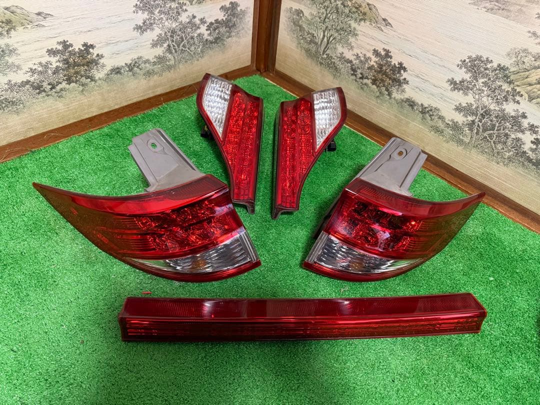 トヨタ エスティマACR50 ￼中期　テールライト
