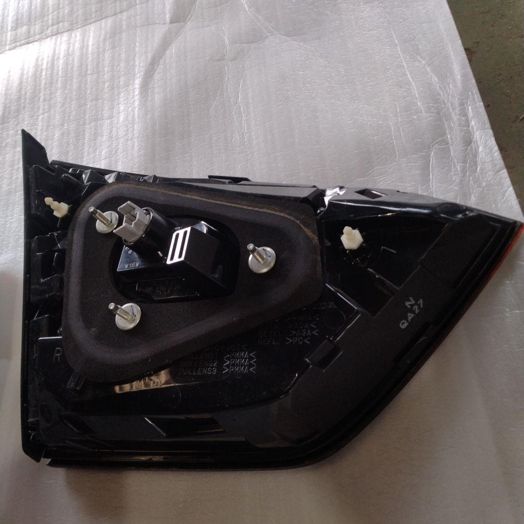 フィット テールランプ