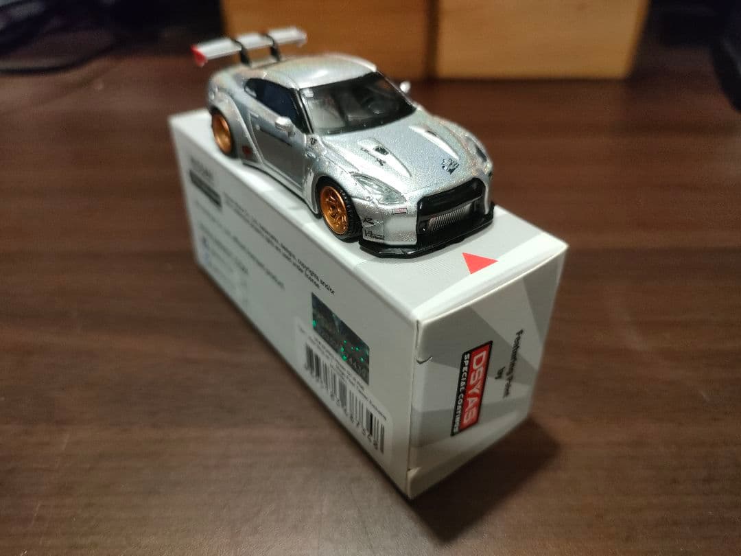 ミニカー MINIGT 85 LBWK Nissan GT-R Magic Pearl