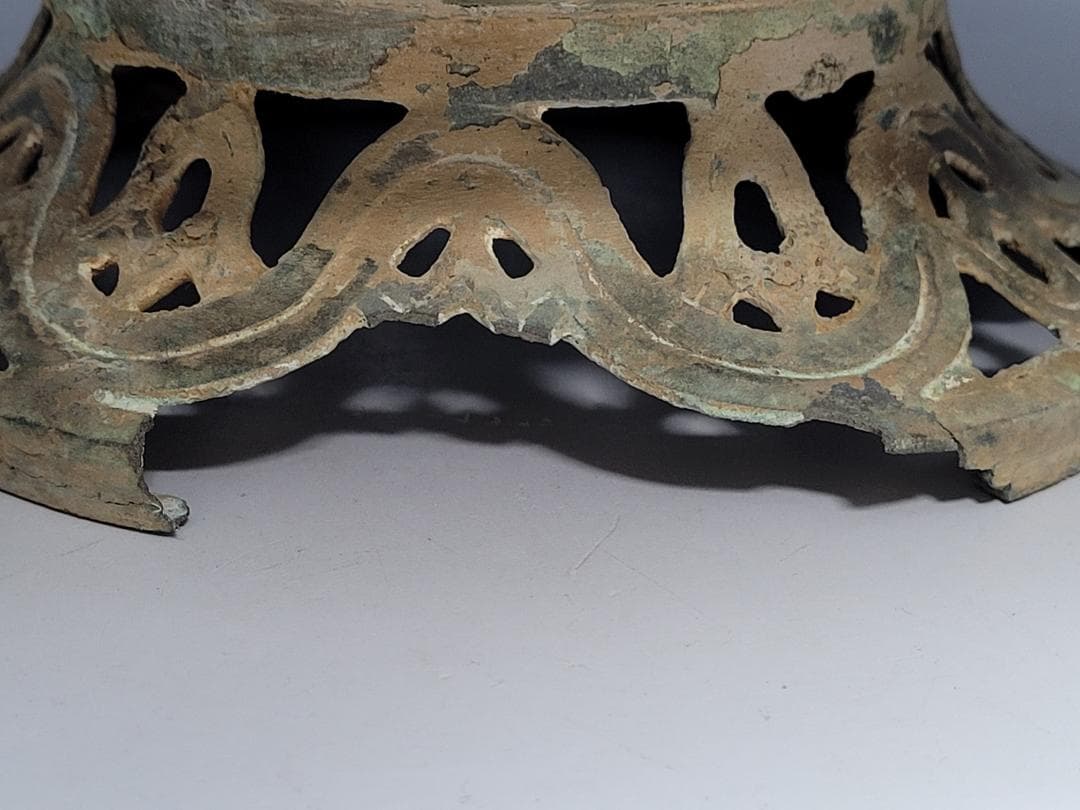 古青銅造 饕餮紋 神獣蓋、両耳装飾 香炉 唐宋時代 幅約36.3cm