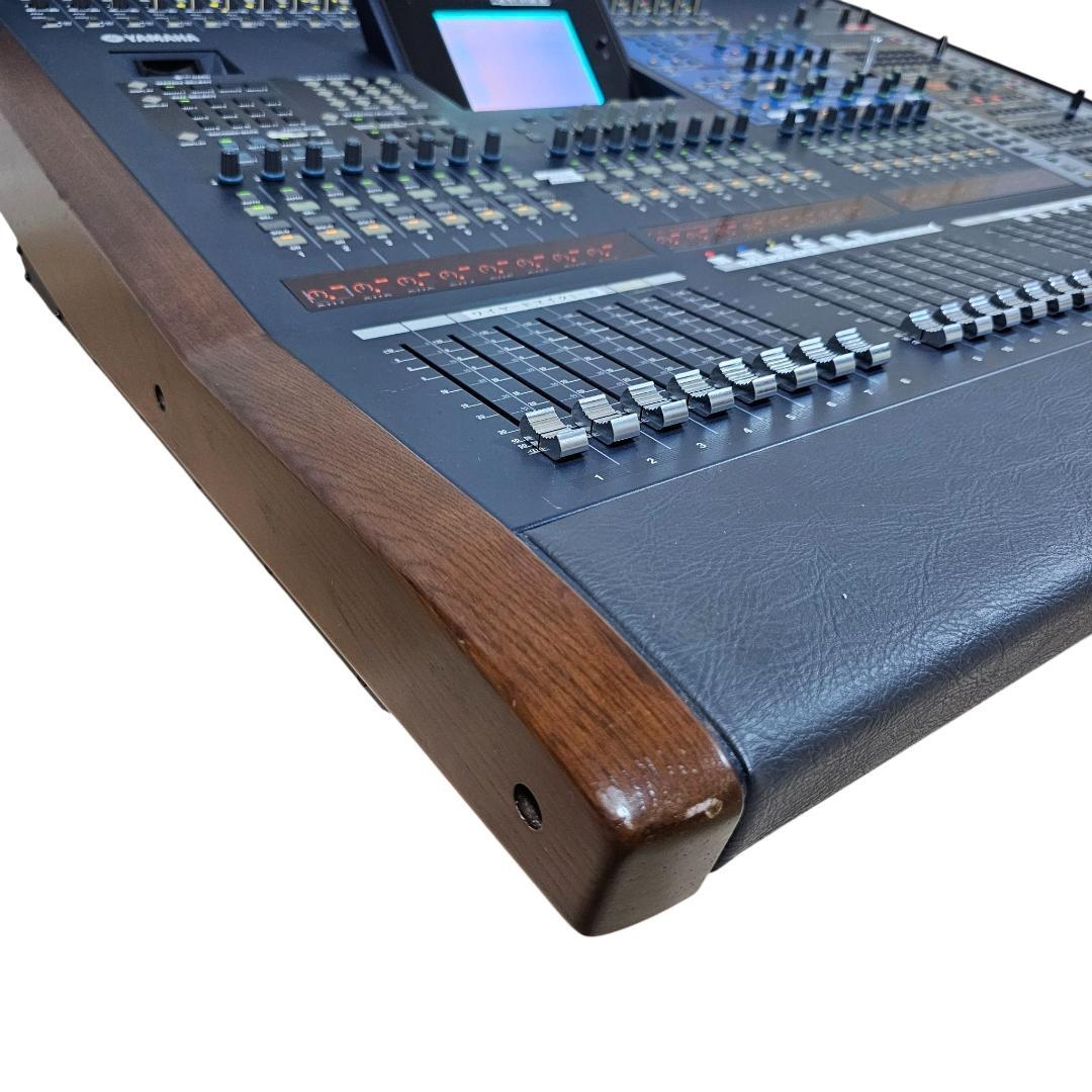 現状品 YAMAHA DM2000 デジタルミキサー MB2000付き ヤマハ