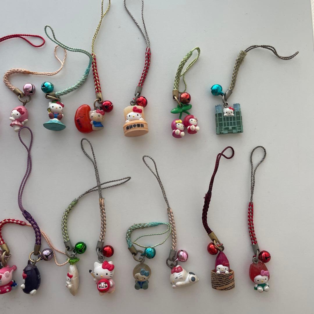 ご当地キティ　焼きそばコラボ　54個+9個セット