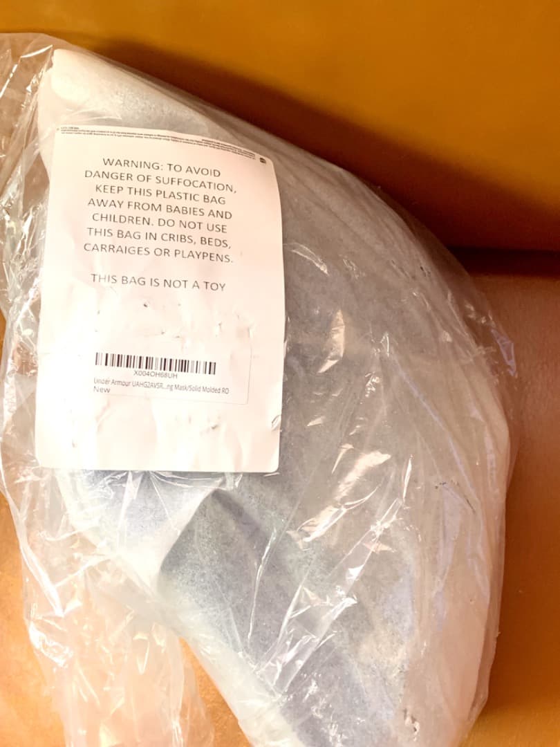 新品2025年★アメリカ国内限定☆アンダーアーマー☆キャッチャーヘルメット☆青