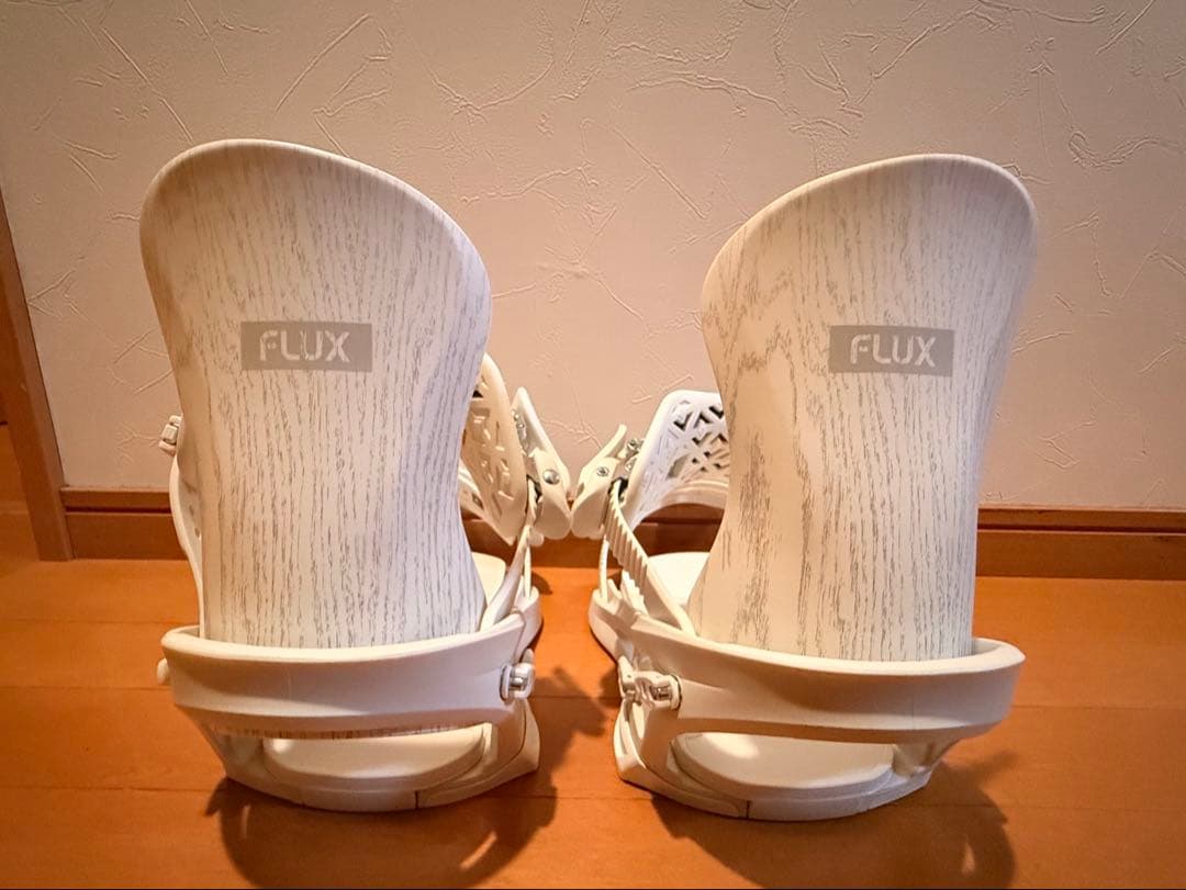 FLUX 25-26 SR size M ホワイトウッド