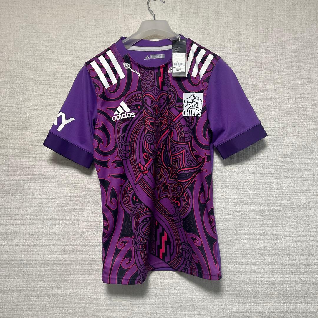 ★新品タグ付き★ adidas chiefs アディダス　tシャツ