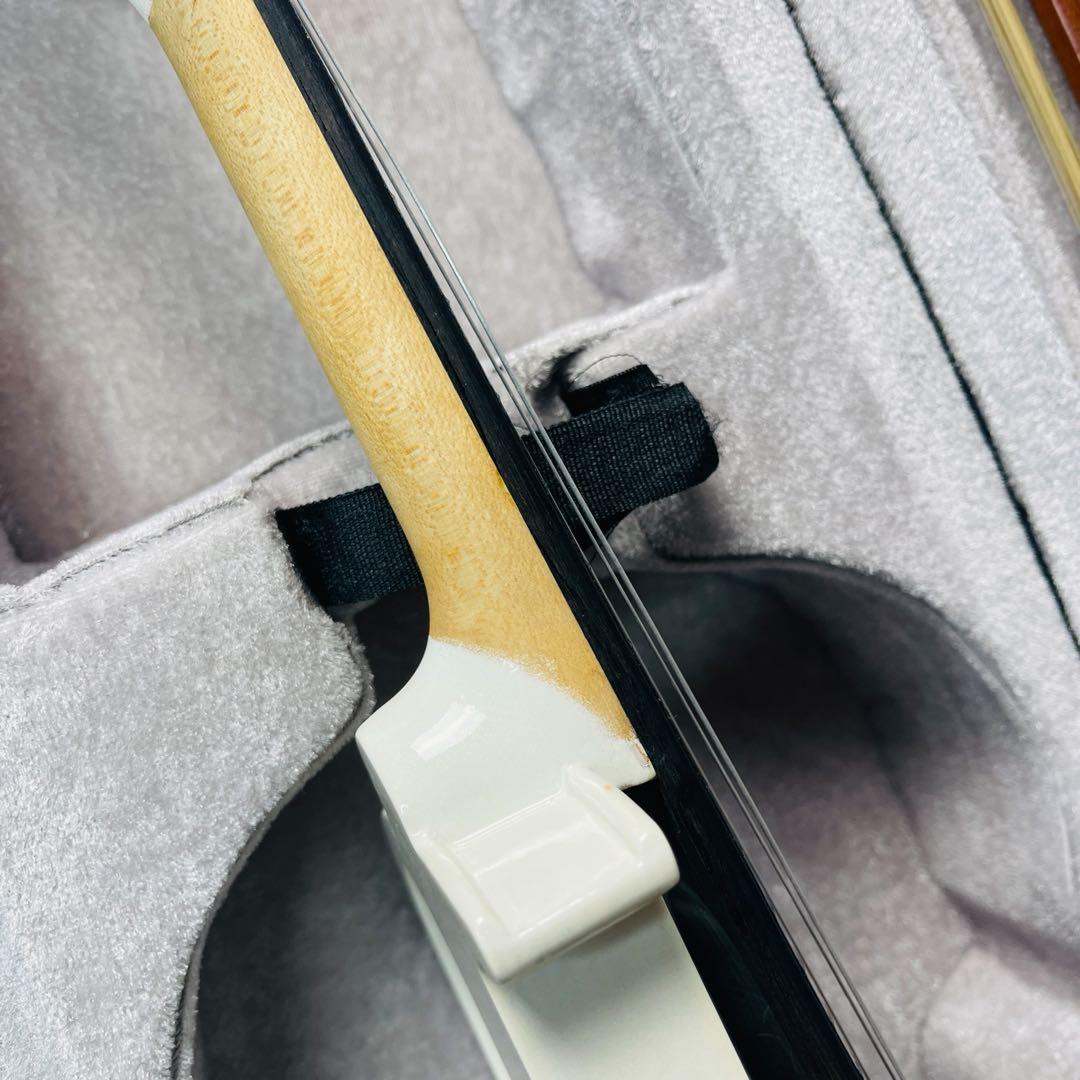 【即購入OK】ENNBOM エレキ　バイオリン ホワイト 付属品多数