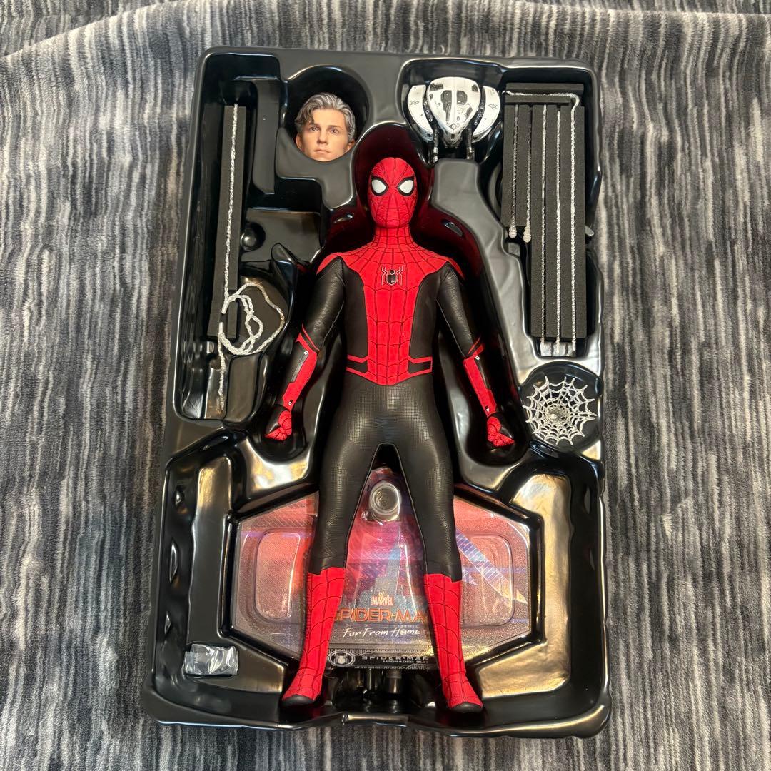 【未使用級極美品】HOTTOYS スパイダーマン アップグレードスーツ