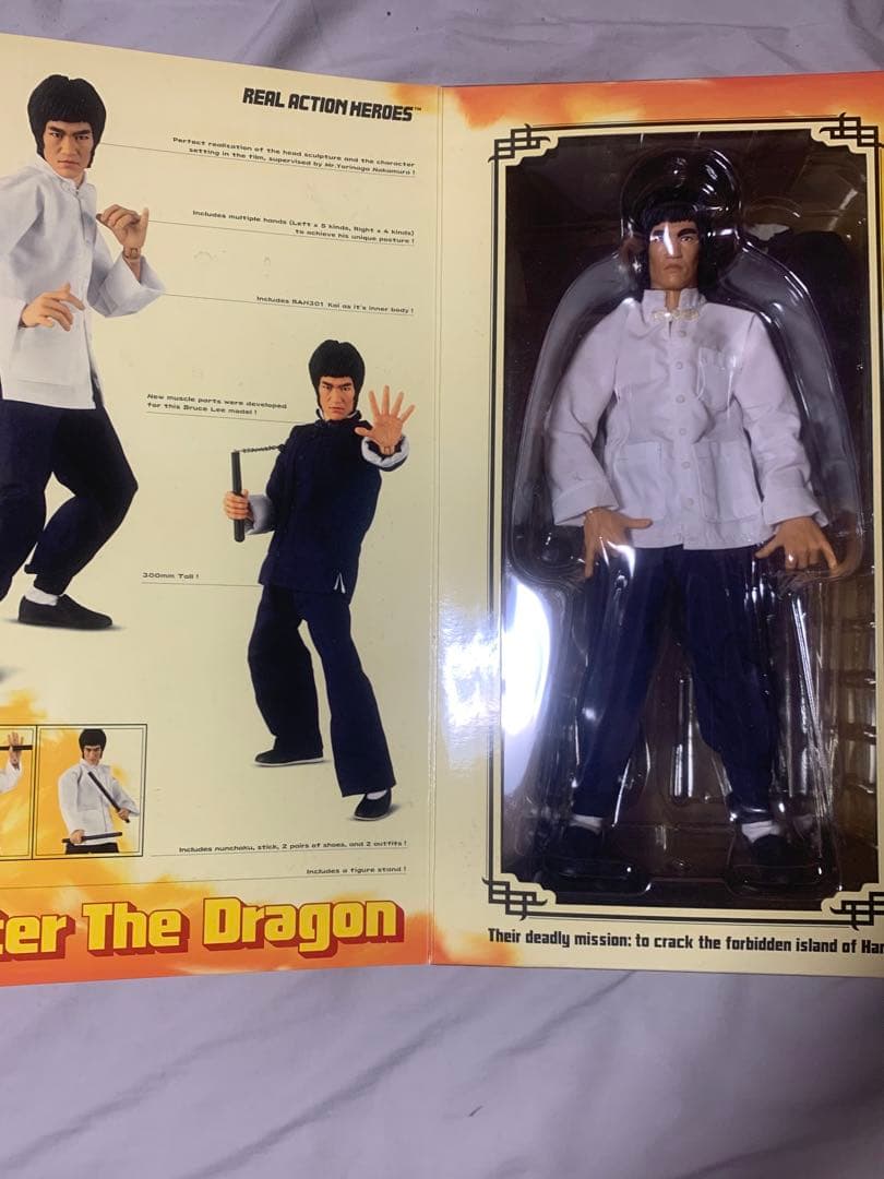 1/6ブルースリーフィギュア　メディコムトイ