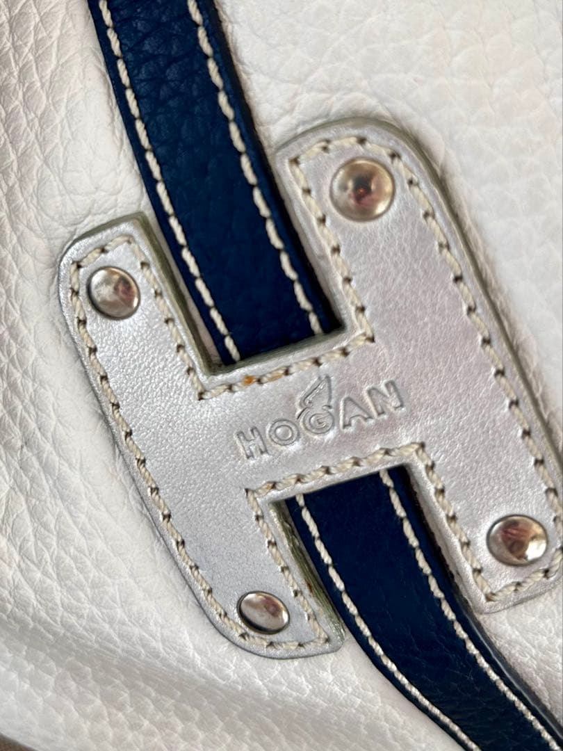 【HOGAN ホーガン】ホワイトレザーバッグ　イタリア発の高級ブランド