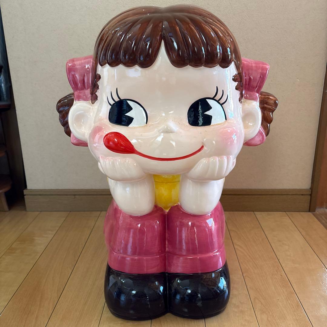 大きな陶器製キャラクター像　ぺこちゃん　限定品　特大