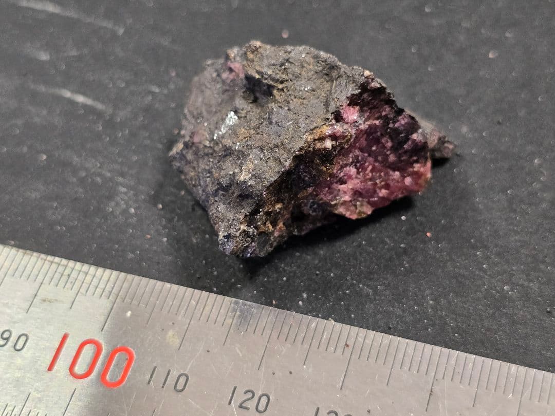 パイロクスマンガン 田口鉱山 自己採集品 原石