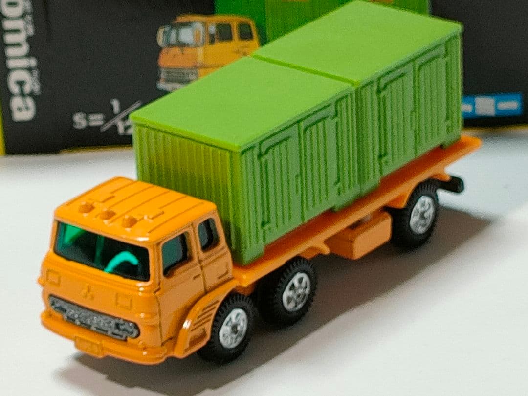 黒箱トミカ 90　ふそうコンテナ運搬車　美品　日本製　デッドストック