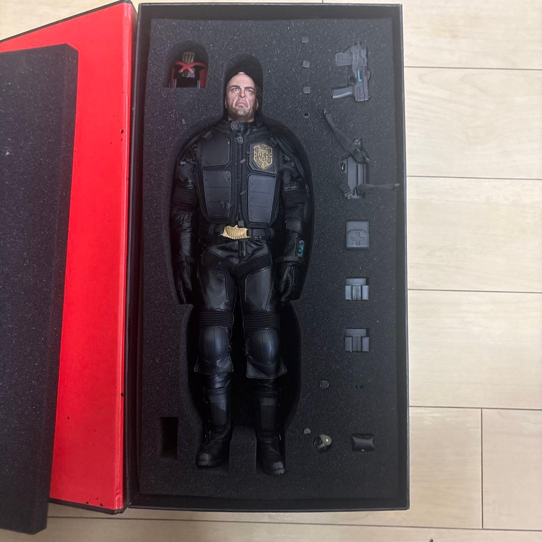 ジャッジ・ドレッド カール・アーバン 1/6 フィギュア