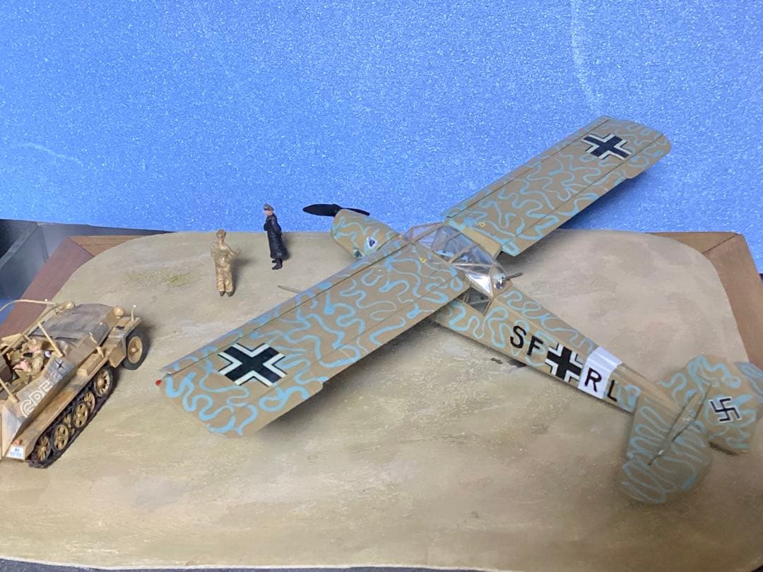 1/48グライフとシュトルヒ完成品