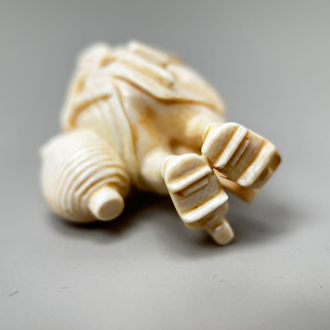 人物像 小型彫刻極上根付天然素材アンティーク骨董飾り物古美術置物細密細工