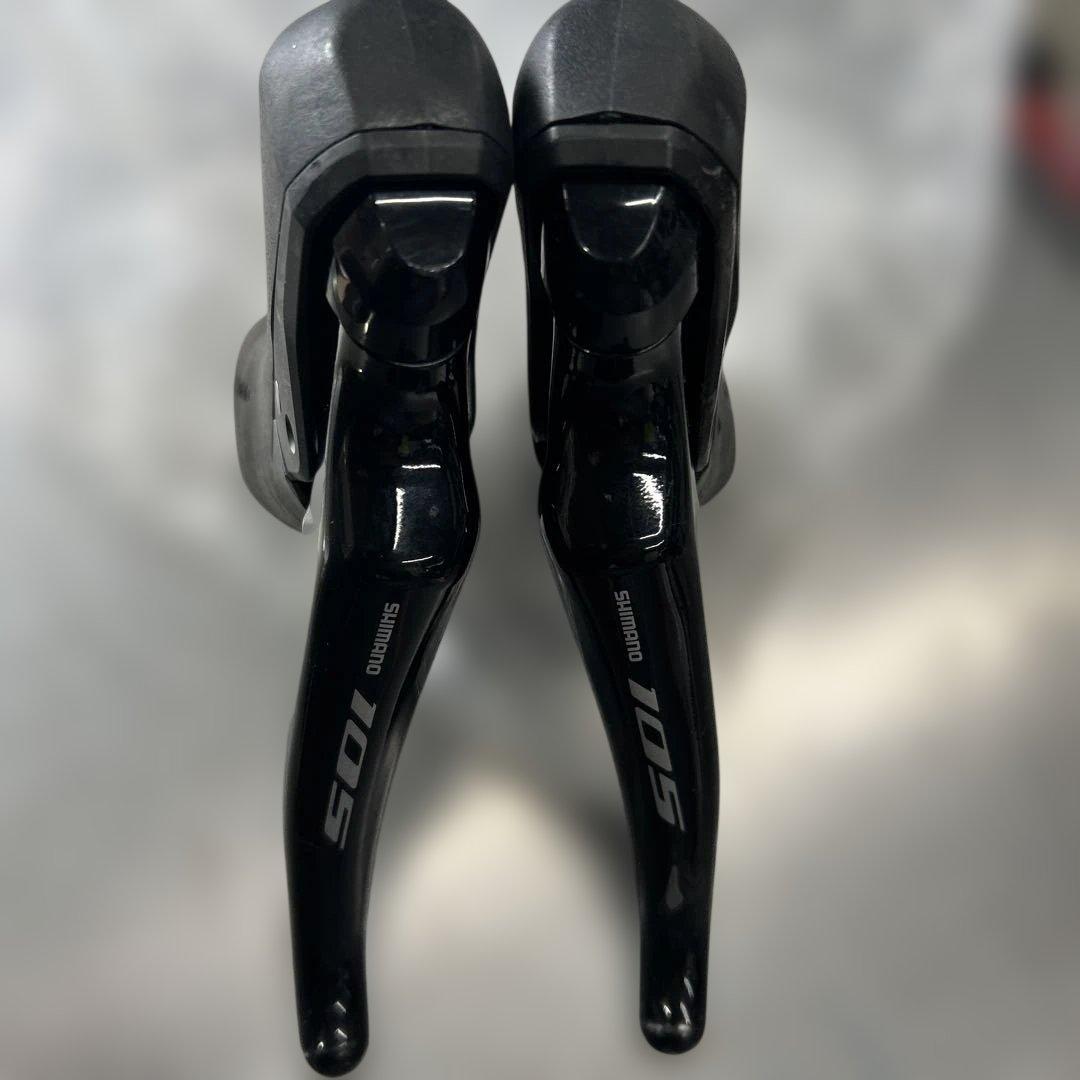 588.シマノ　105 ST-R7020 STIレバー 左右セット（2x11S）