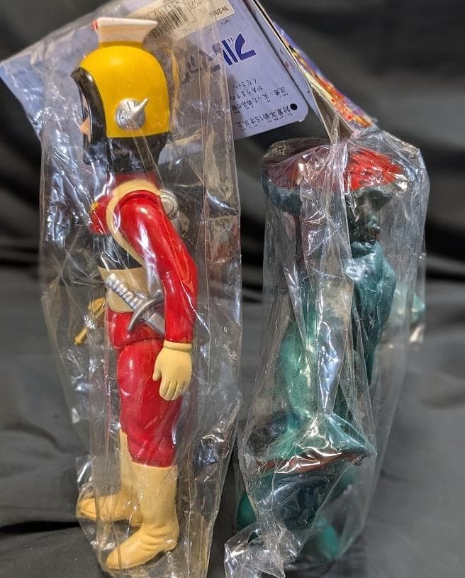 キャプテンウルトラ＆バンデル星人（ブルマァク復刻）未開封ソフビ２体セット