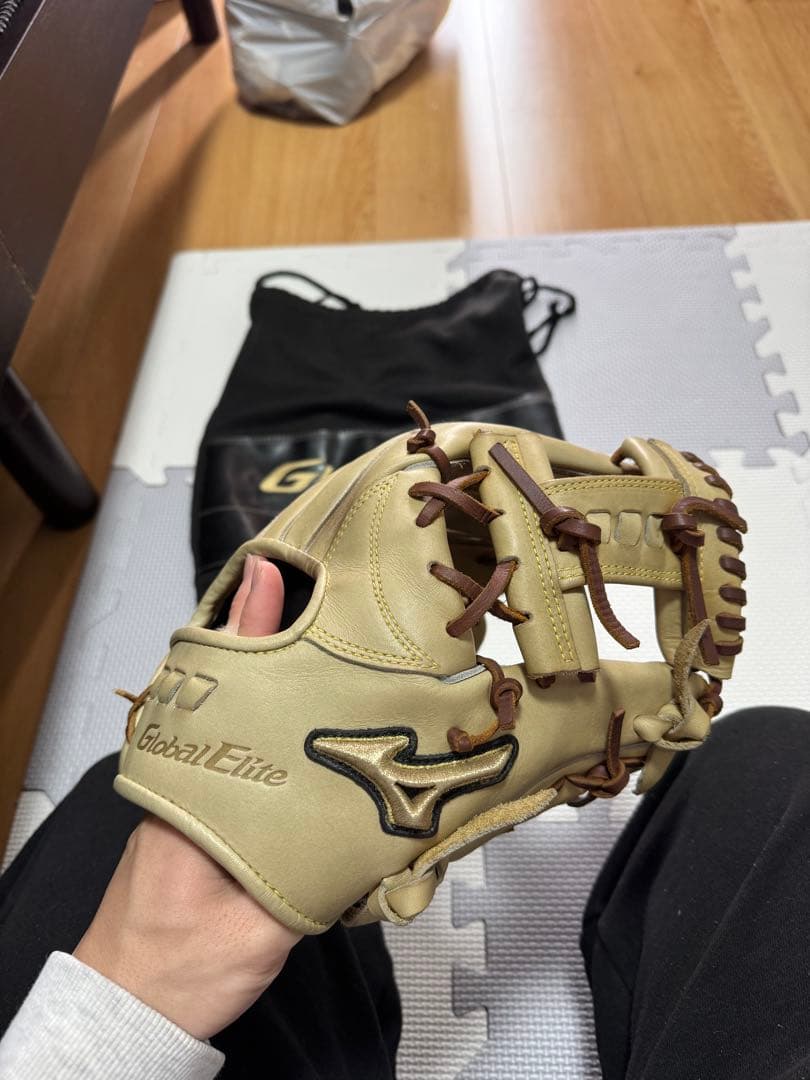 Global Elite 硬式グローブ ベージュ 収納袋付き