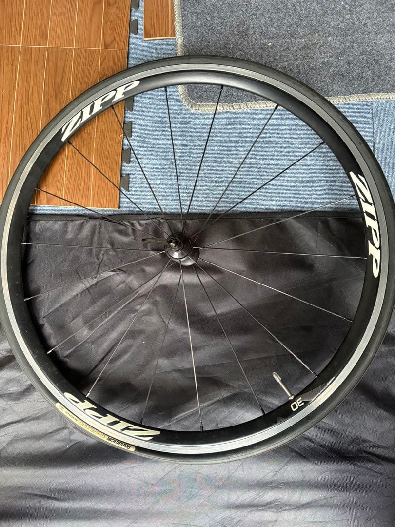ZIPP 30 Clincher ホイール前後