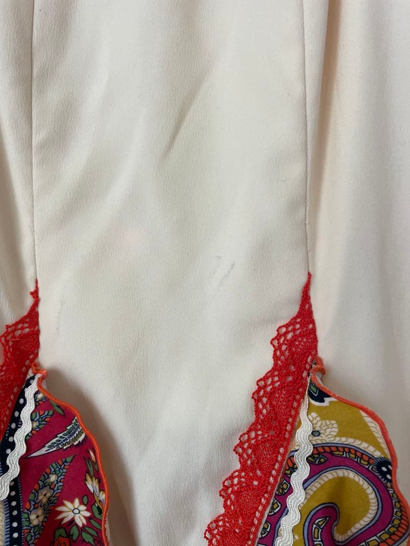 ソニアジョーンズ　スカート クリーム色 ペイズリー柄