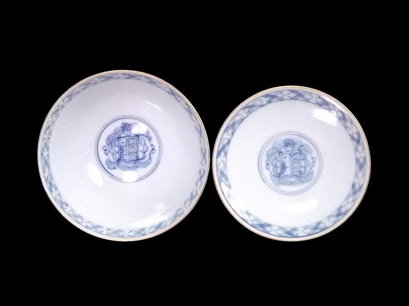 九谷　大聖寺伊万里　金襴手　山水　紋章の図　蓋茶碗　２客　361AS-DAl