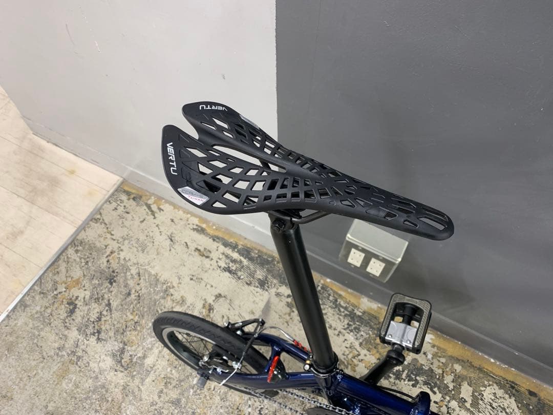 ルノーLight8のOEM車体★8kg★再塗装★オマケ付き★14インチ