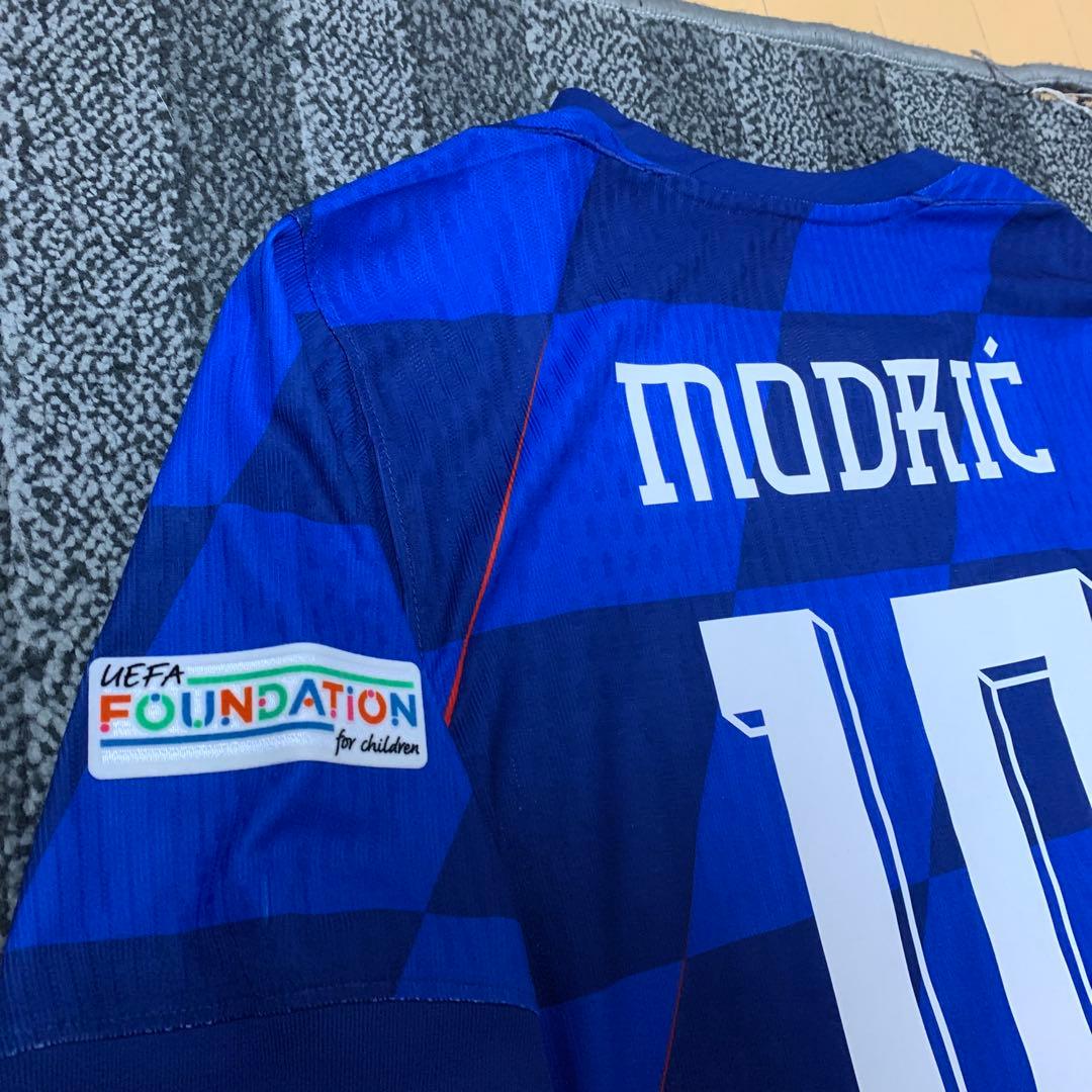 正規品 新品 未使用 オーセンティック ユニフォーム クロアチア モドリッチ L