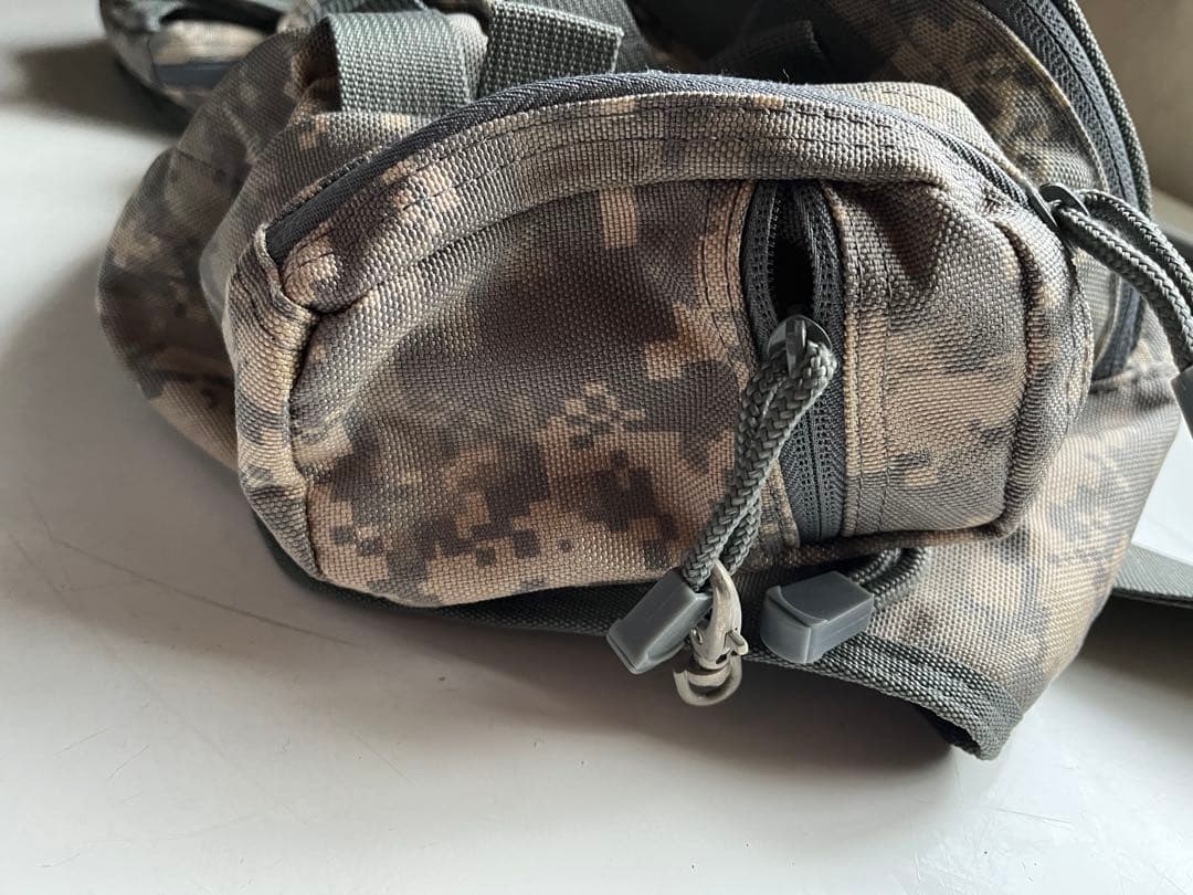 迷彩ショルダーバッグ