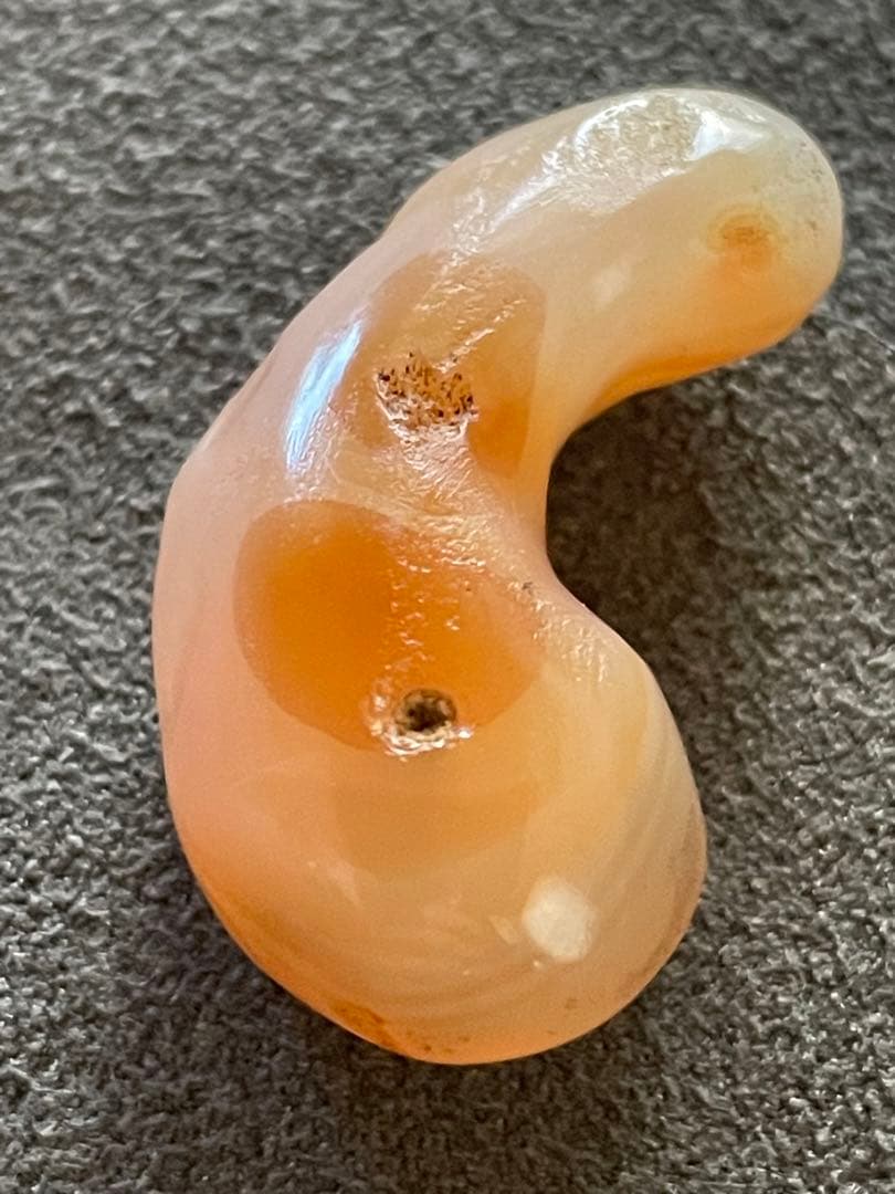 古墳時代 瑪瑙勾玉 古代装身具 出土品