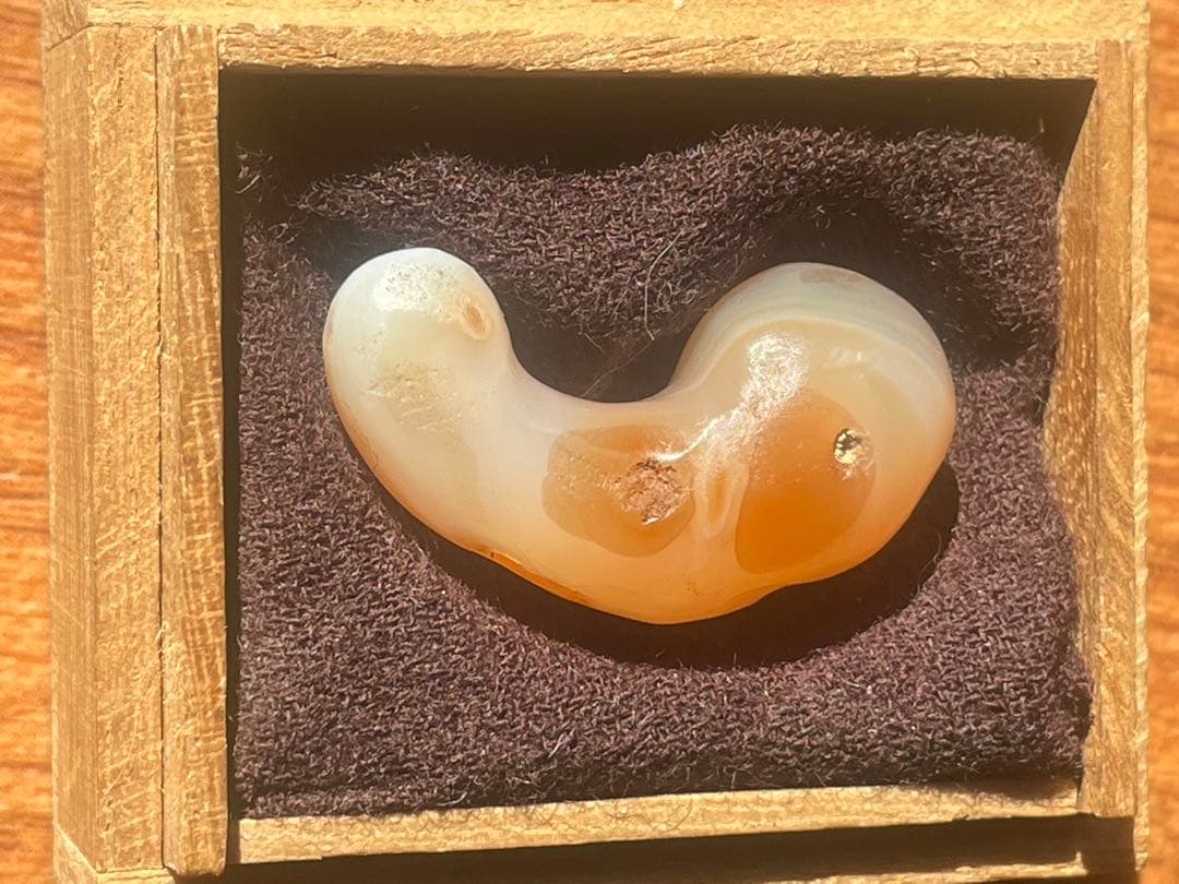 古墳時代 瑪瑙勾玉 古代装身具 出土品