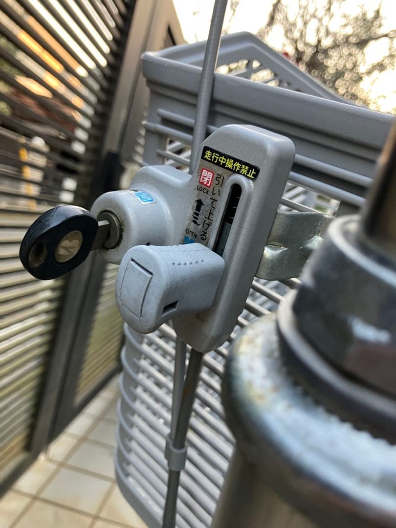 ブリヂストン BRIDGESTONE 三輪　自転車　シルバー　中古