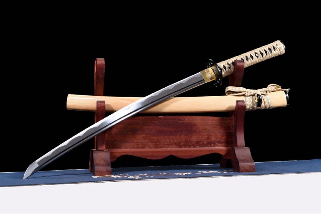 【廃墟に帰る】日本刀 模造刀 居合刀 斬馬刀 龍泉剣 清剣 唐刀 漢剣