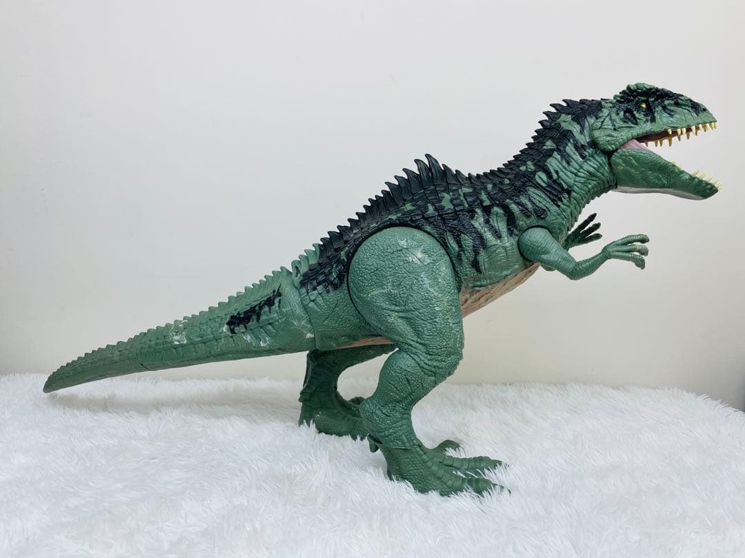【極美品】ジュラシックワールド ギガノトサウルス GWD68 全長99cm