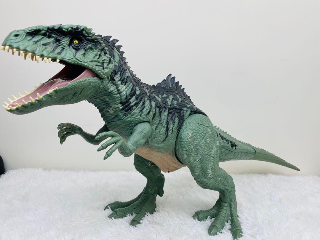 【極美品】ジュラシックワールド ギガノトサウルス GWD68 全長99cm