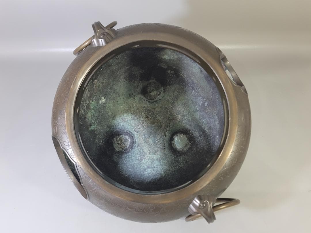 DT715 茶道具 三つ葉葵 徳川紋 刻 銅 風炉 時代物