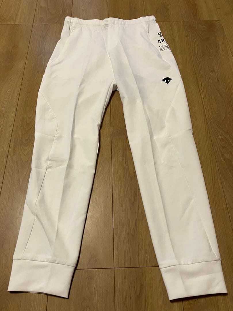 新品 未使用 デサント ムーブスポーツ パンツ 白 メンズ L トレーニング 冬