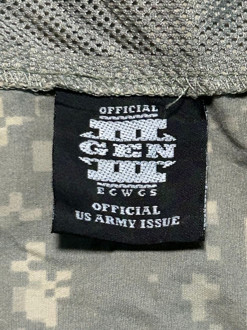 米軍放出品　ECWCS GEN3 ソフトシェル　UCP(ACU)　Lサイズ