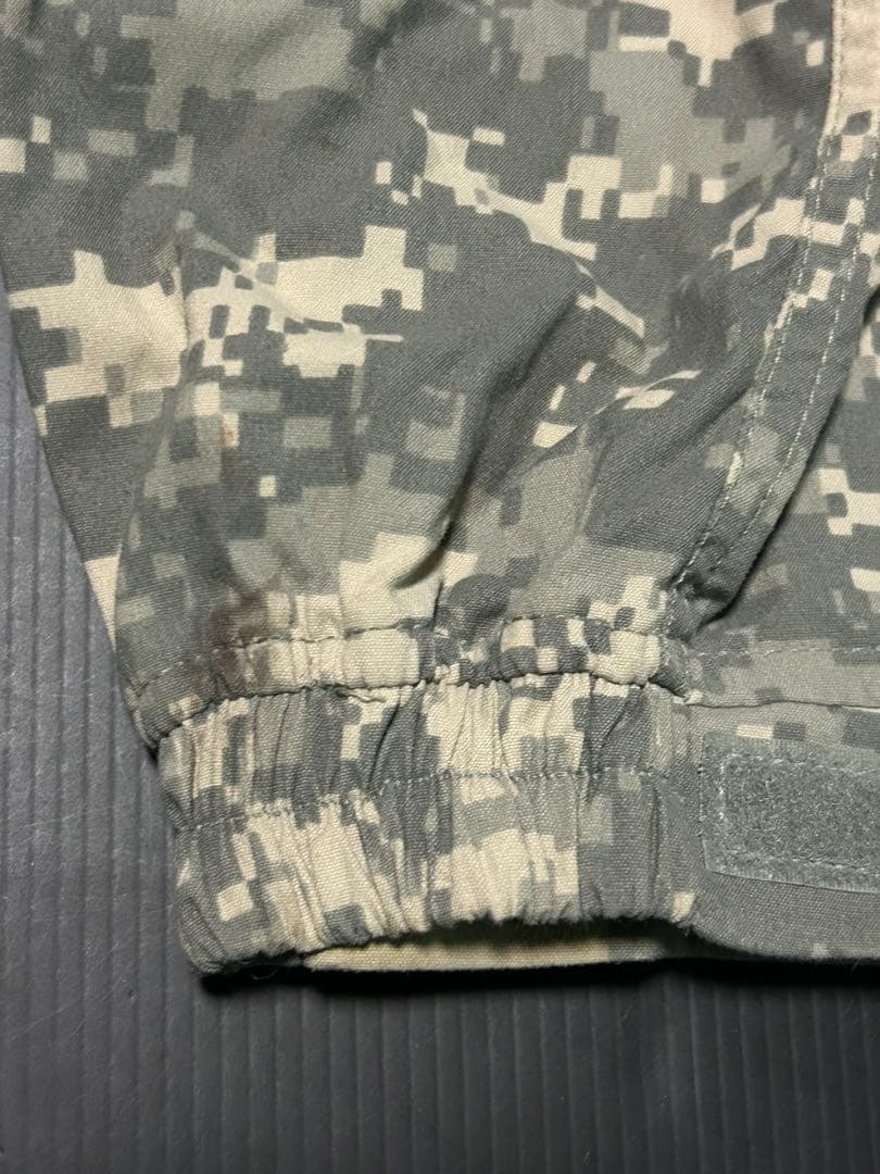 米軍放出品　ECWCS GEN3 ソフトシェル　UCP(ACU)　Lサイズ
