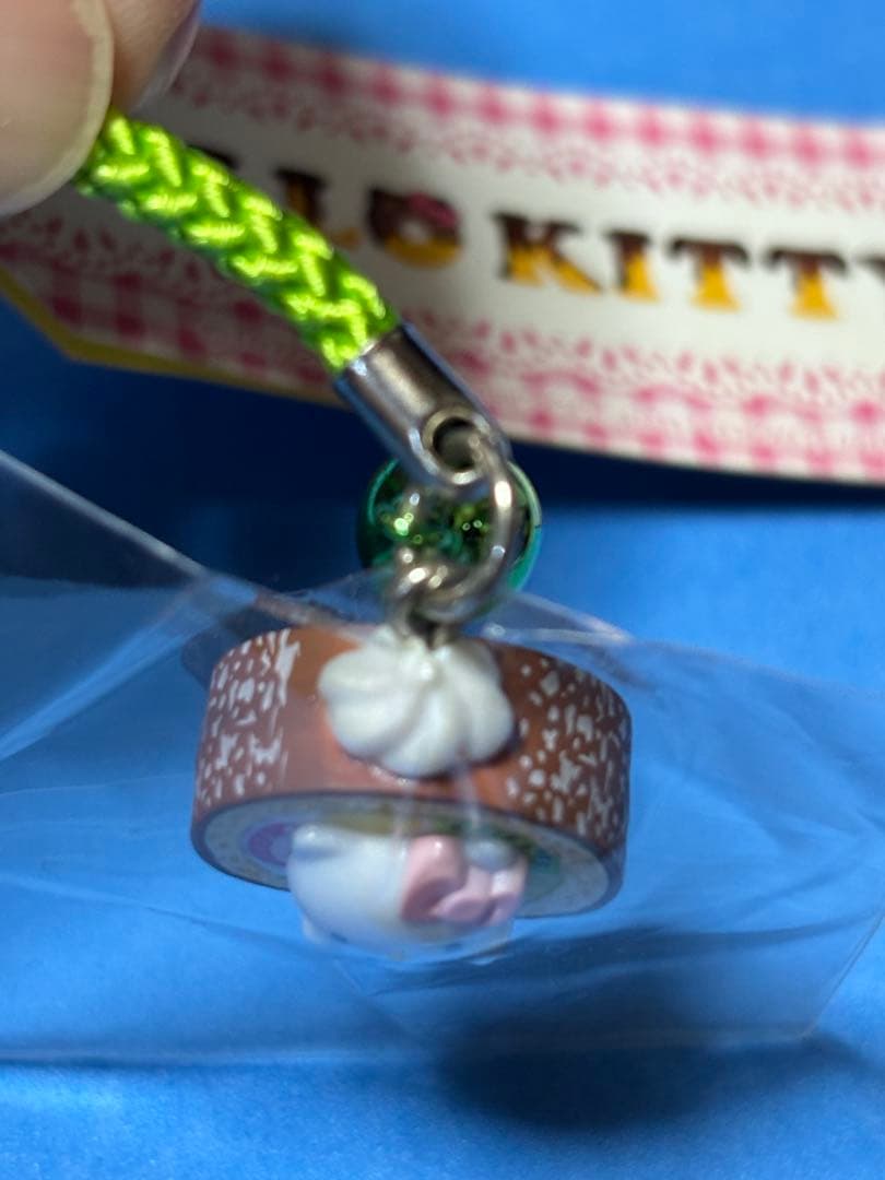 ご当地キティ　ロールケーキ　ドーナツ　根付け　2点セット