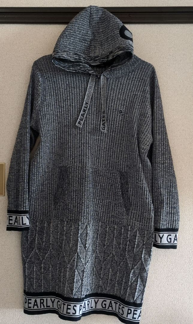 PEARLY GATES グレー ニットワンピース フード付き