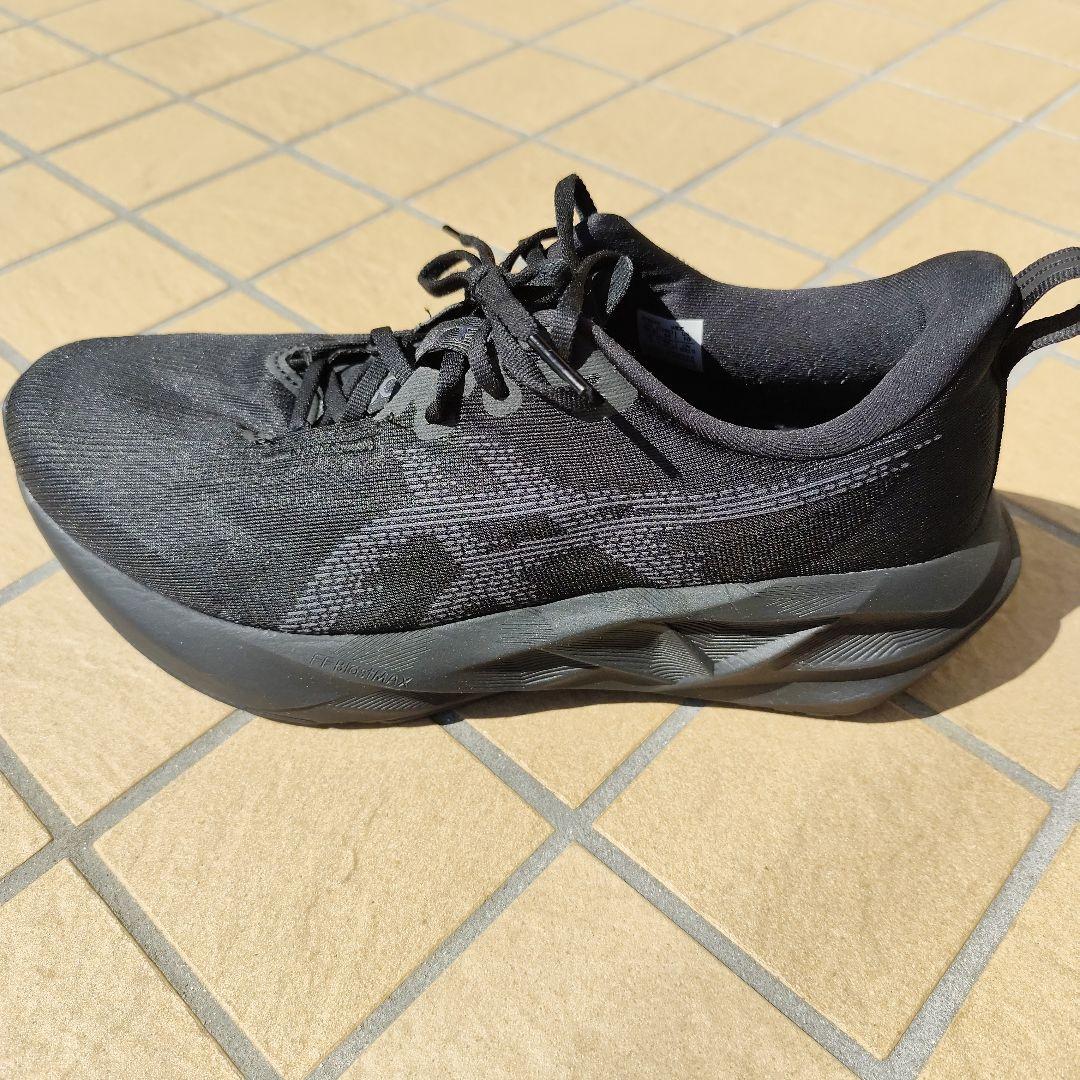 ASICS アシックス NOVABLAST 5 ワイド 28.0cm