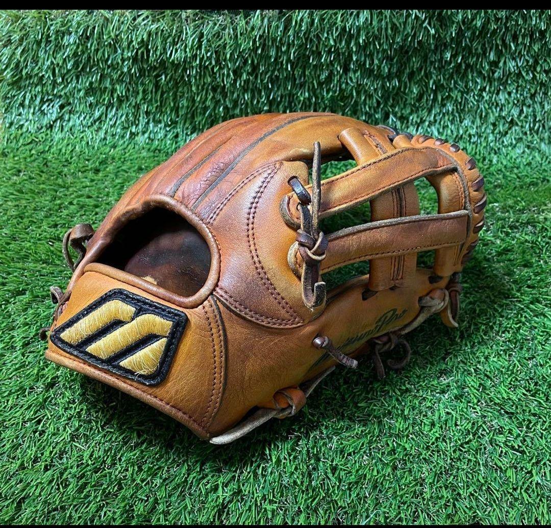 お*茶様 最終値引き　ミズノプロ 硬式用グローブ 内野用 ビッグM スペシャルエ