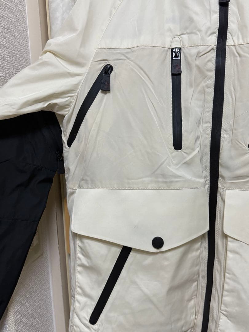 MONCLER モンクレール　アウトドア　登山　スノーボード　スキー　ジャケット