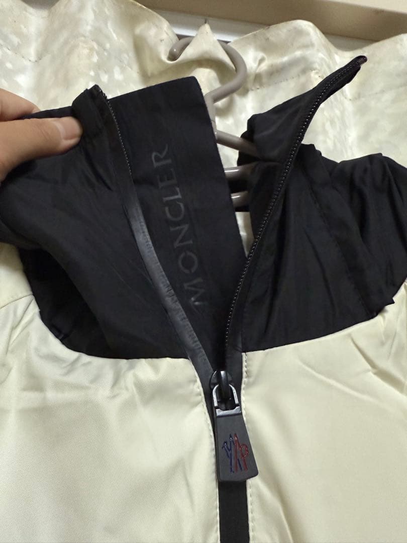 MONCLER モンクレール　アウトドア　登山　スノーボード　スキー　ジャケット